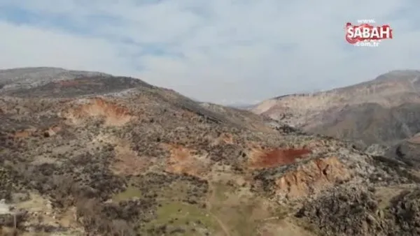 Kahramanmaraş merkezli deprem dağları yerinden oynattı! Toprak kütleleri heyelanlara neden oldu | Video
