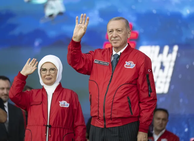 Başkan Erdoğan TEKNOFEST'te: Artık gözünü uzaya diken gençlerimiz var!
