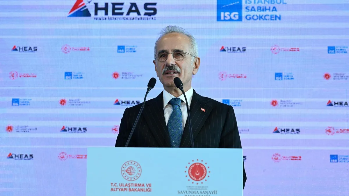 Sabiha Gökçen Havalimanı yenilenen terminal 1 binası hizmete açıldı Sabiha Gökçen Havalimanı yenilenen terminal 1 binası hizmete açıldı