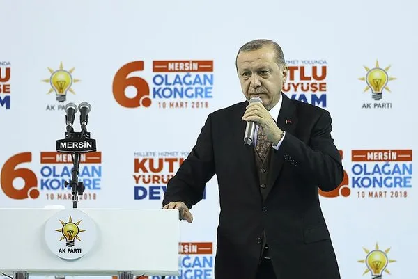 Cumhurbaşkanı Erdoğan, 105 yaşındaki Fikriye ninenin elini öptü
