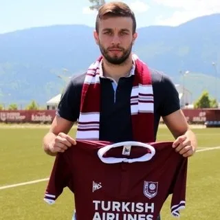 Elvis Saric’i Galatasaray istedi, Beşiktaş alıyor
