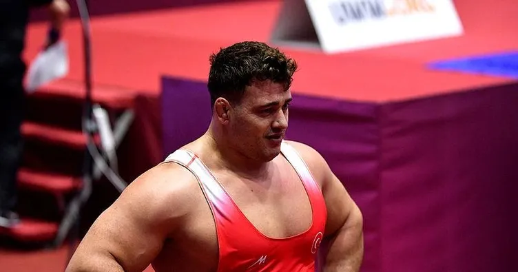 Rıza Kayaalp gümüş madalya kazandı