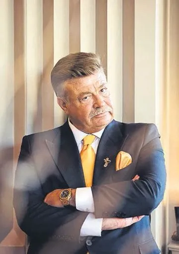 Ahu Tuğba’nın kızı Anjelik Calvin Nuri Alço’ya sitem etti! Yardım ediyor görünüp prim kasıyor