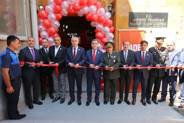 15-temmuz-konulu-fotograf-sergisi-acildi-1784123674856.jpg