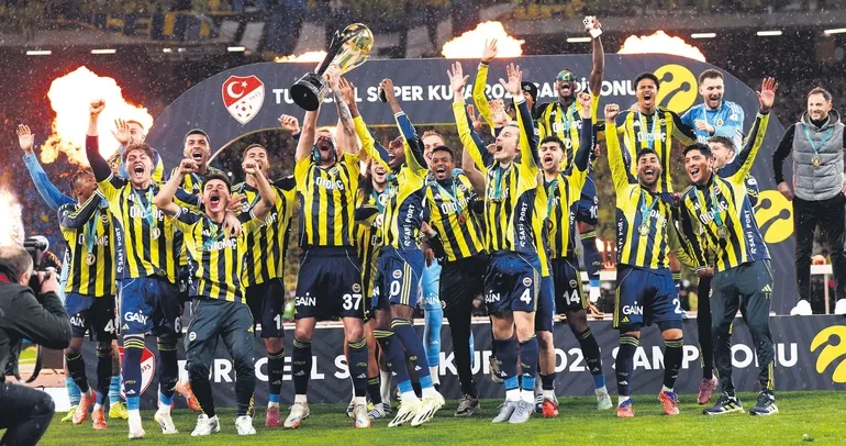 Olimpiyat’ta fener alayı