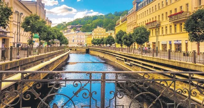 Şifalı şehir Karlovy Vary