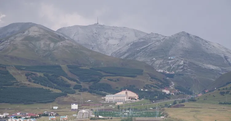 Temmuz ayında Palandöken beyaza büründü