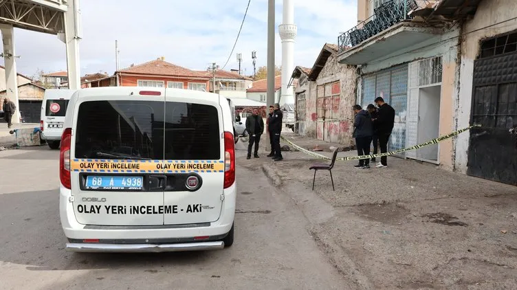 Kan donduran cinayet: Ablasını eve girince böyle buldu...
