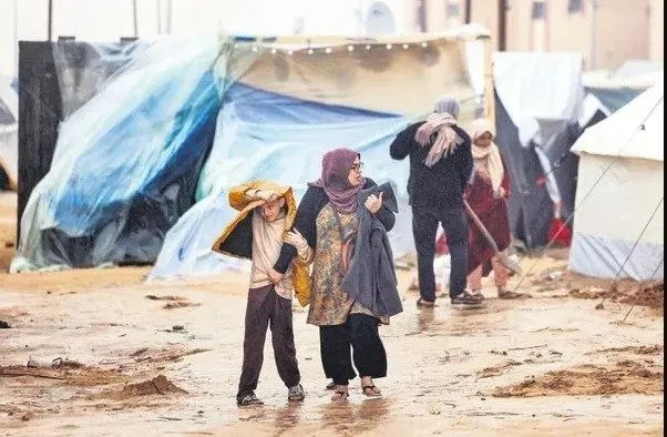 Gazze’de sessiz soykırım: Açlık, yıkım ve zorla göç! 650 bin çocuk ölüm kuyruğunda