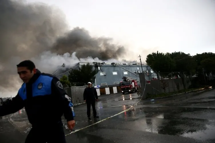 Son dakika: İstanbul Esenyurt'ta fabrika yangını