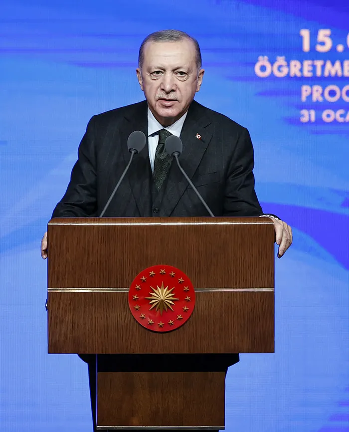 son-dakika-baskan-erdogandan-15-bin-ogretmen-atama-toreninde-yuz-yuze-egitim-aciklamasi-1643623521427.jpg