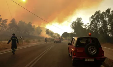 Yunanistan’da yangınlar devam ediyor