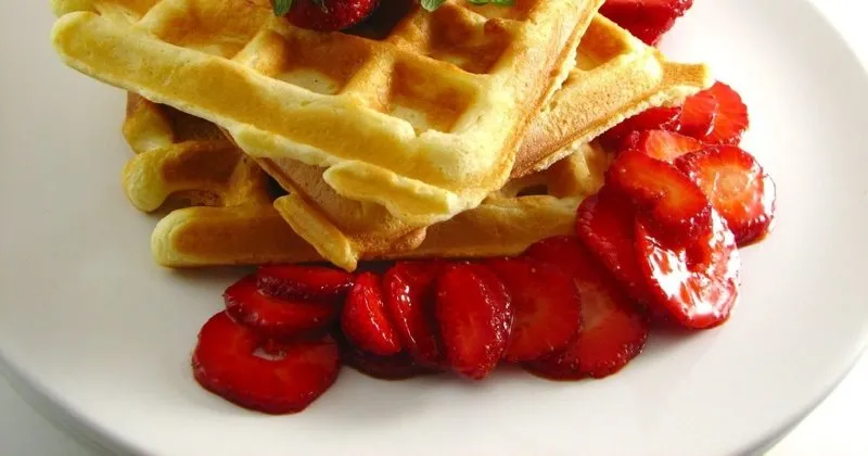 Waffle Tarifi Meyveli Ve Nutellali Waffle Nasil Yapilir Tavada Ve Tost Makinasinda Waffle Yapimi Tatli Tarifleri Haberleri