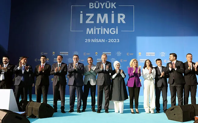 Son dakika haberi | Başkan Erdoğan İzmir'de tarihi kalabalığa seslendi: Kemal Kılıçdaroğlu'na 'Kandil ile pazarlık' tepkisi!