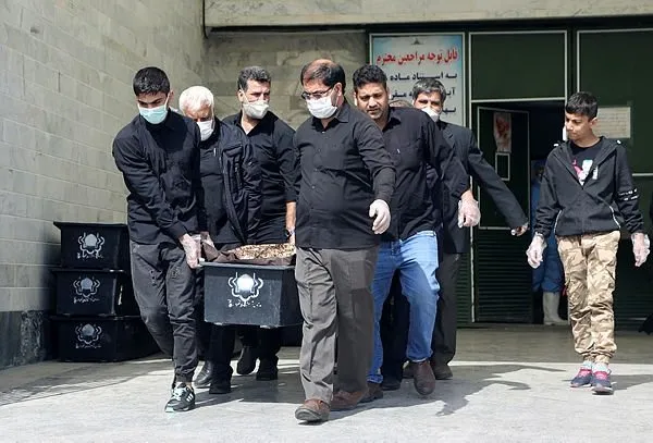 Tahran’da acı Kovid-19 tablosu: Uyuşturucu bağımlılığı patladı, polis çaresiz