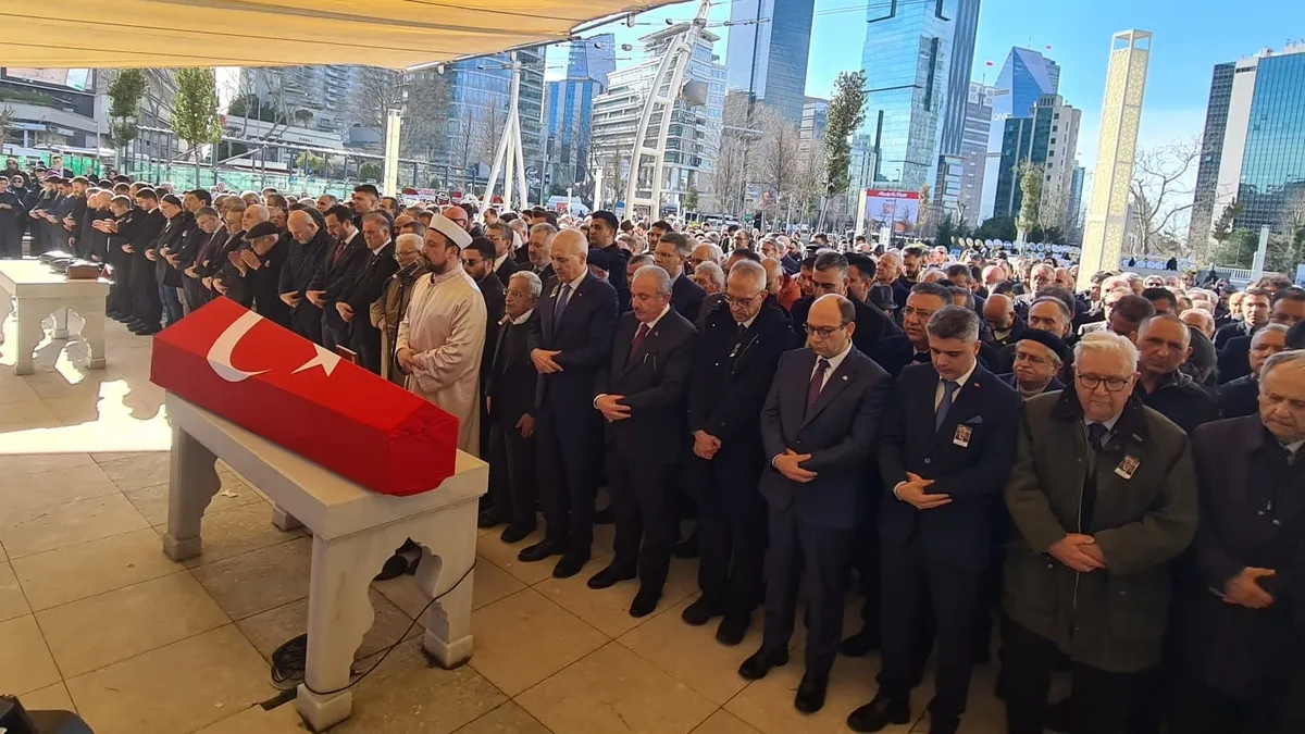 Türk kültürüne ışık tutan çınar Prof. Dr. Hasan Hüsrev Hatemi son yolculuğuna uğurlandı Türk kültürüne ışık tutan çınar Prof. Dr. Hasan Hüsrev Hatemi son yolculuğuna uğurlandı