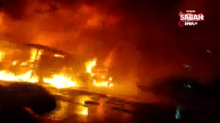 Akaryakıt istasyonu yanında korkutan yangın | Video