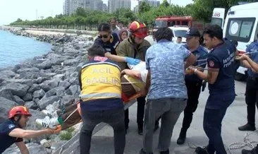 Sahilde gezen kadın kayalıklara düşüp yaralandı #istanbul