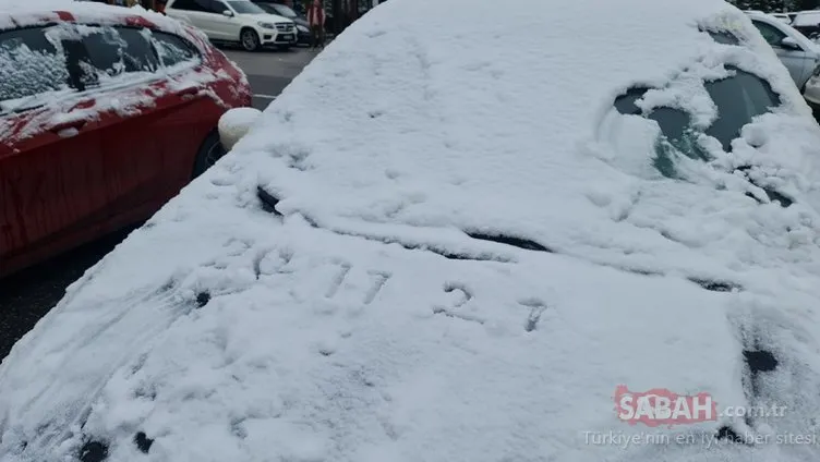 İstanbul’un yanı başı yağan karla beyaza büründü! Vatandaşlar akın etti