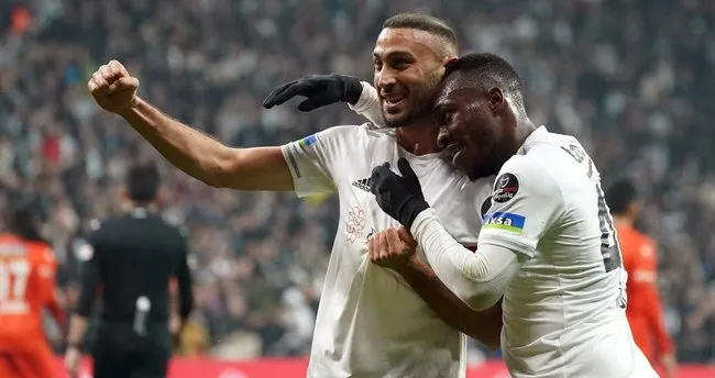 Beşiktaş'tan Cenk Tosun'a yeni sözleşme jesti