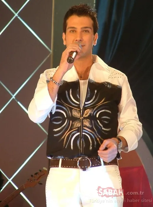 Bir dönem sokakta yürüyemiyordu...Popstar Abidin Özşahin yıllar sonra ortaya çıktı! Şimdi ne yapıyor; duyunca çok şaşıracaksınız!