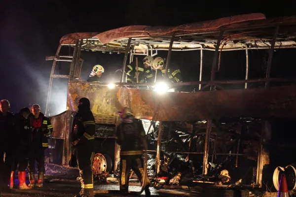 denizlideki-otobus-faciasinda-esini-ve-9-aylik-bebegini-kaybetmisti-acili-anne-kabus-dolu-anlari-anlatti-otobu-1780320625435.jpg