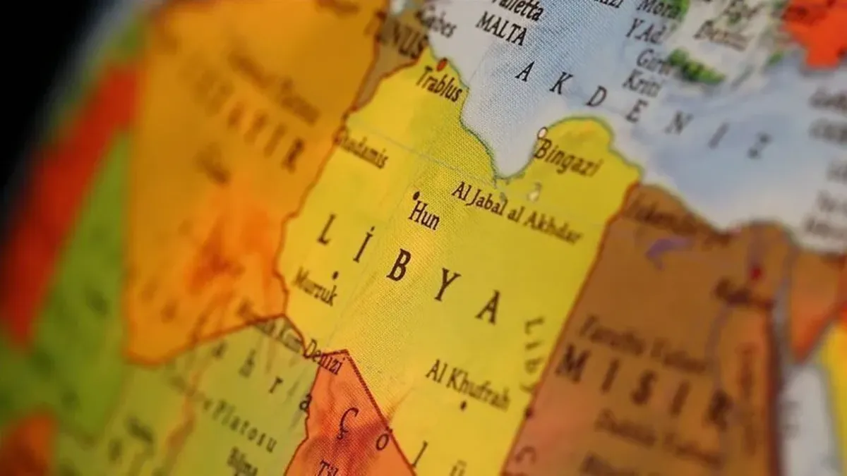 Libya’da korkutan uçak kazası: Pistten çıktı alev aldı! haber görseli