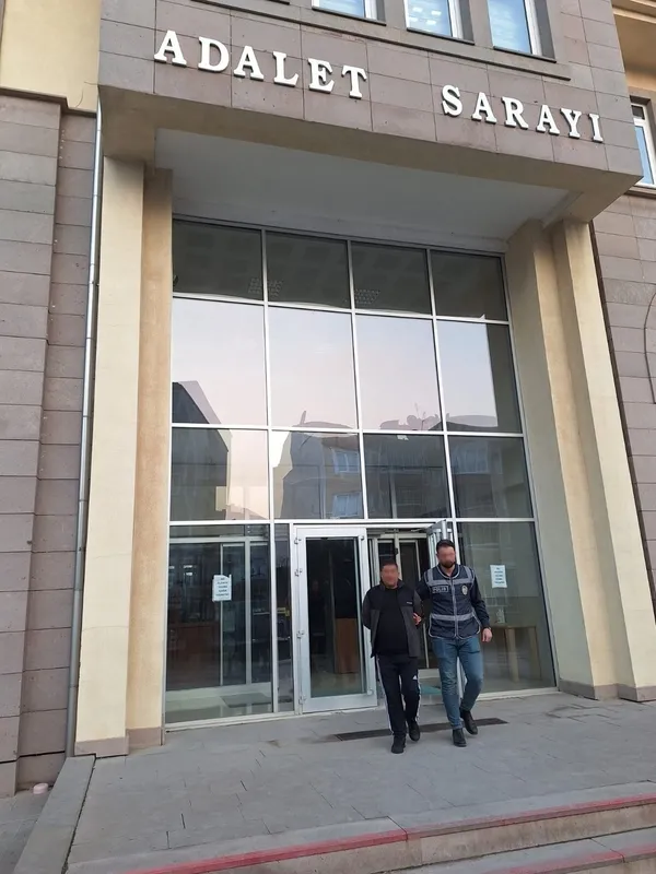 bursada-uyusturucu-operasyonu-28-gozalti-1702469831703.jpg