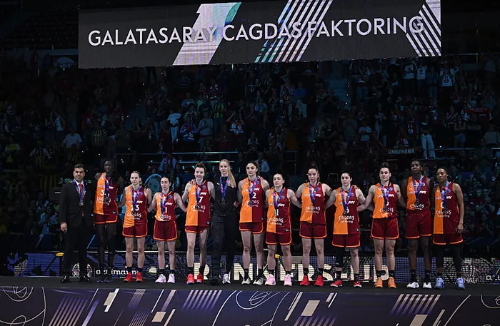 euroleague-women-sampiyonu-fenerbahce-opet-kupasini-aldi-1776635851821.jpeg