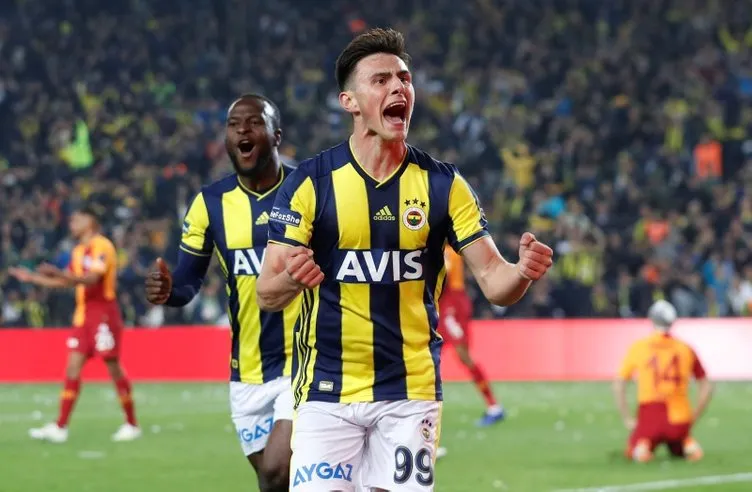 Napoli’nin genç yıldızı Eljif Elmas’tan Fenerbahçe’ye iyi haber!