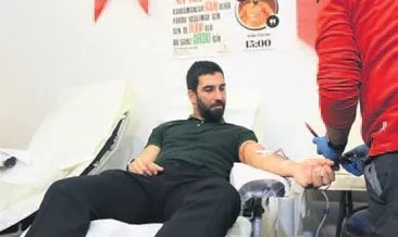 Arda Turan’dan Mehmetçiğe kan bağışı