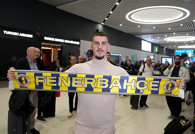 Son dakika haberi: Fenerbahçe’de beklenen ayrılık kapıda! İşte yeni adresi...