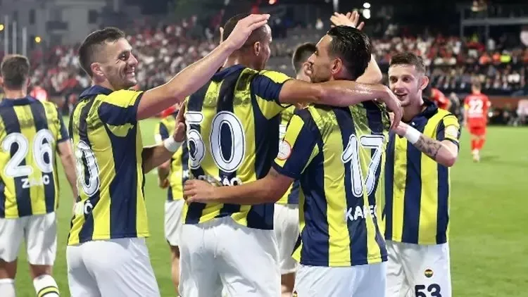 Fenerbahçe Trabzonspor maçı ne zaman, saat kaçta ve hangi kanalda? Trendyol Süper Lig 11. hafta Fenerbahçe Trabzonspor maçı hakemi ve ilk 11’ler