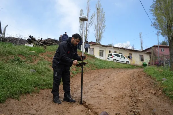 yagis-felakete-donustu-derekislada-heyelan-korkusu-1777904475170.jpg