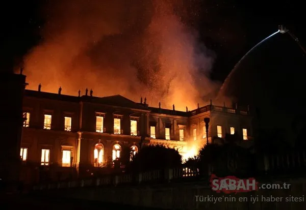 Brezilya’da 200 yıllık müze yanıp kül oldu
