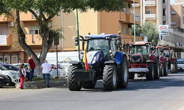 İtalya’da tır ve kamyon şoförlerinin akaryakıt isyanı büyüyor