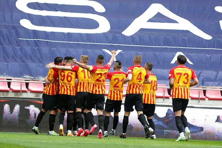 nefes-kesen-macta-kazanan-kayserispor-oldu-macta-9-gol-atildi-1619622467794.jpg