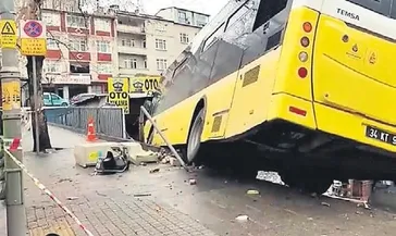 İETT otobüsü faciayı kıl payı atlattı