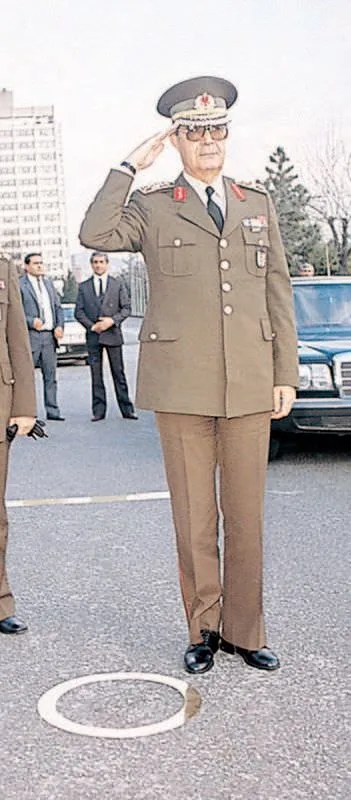 Doğan Güreş kimdir? Galeri Türkiye