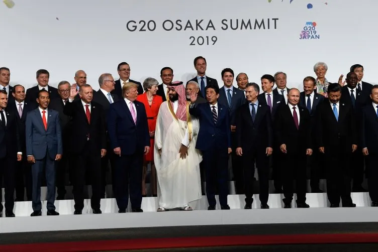 Başkan Erdoğan'ın da katıldığı G-20 aile fotoğrafı ile başladı