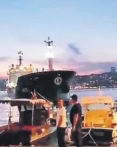 Boğaz’da arızalı tanker alarmı