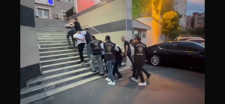 SON DAKİKA! Fatih’teki çifte cinayetin detayları ortaya çıktı! 1.9 milyon sahte dolarla döviz bürosuna müşteri kılığında gelip...