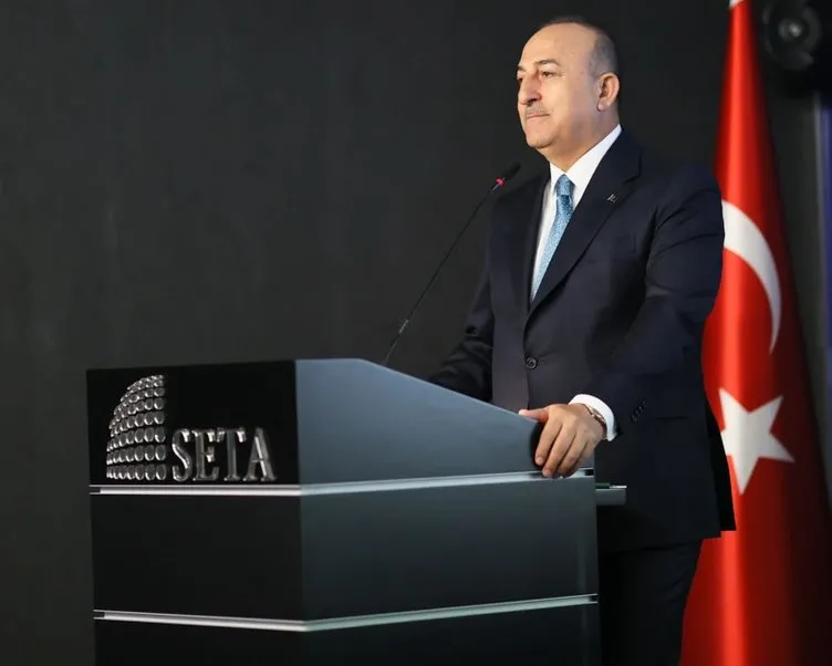 Bakan Çavuşoğlu’nun ’Türk azınlık’ açıklaması Yunanistan’ı karıştırdı! Dendias’tan skandal sözler