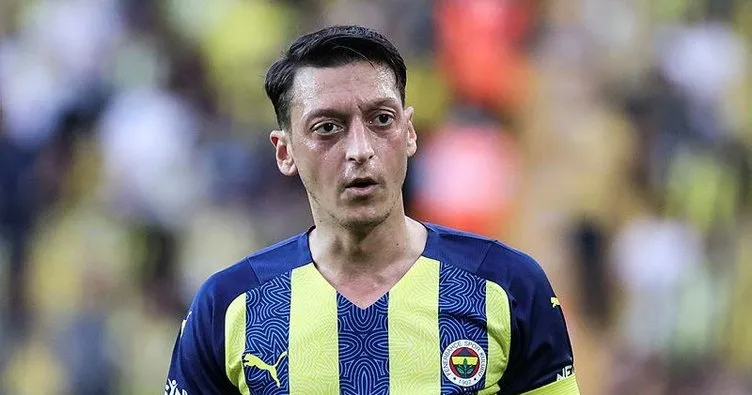 Mesut olamıyor!