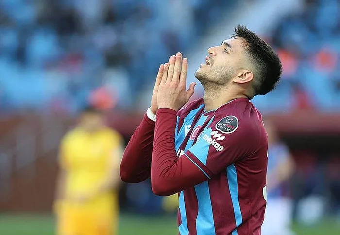 son-dakika-trabzonspor-haberi-maxi-gomez-geri-donebilir-1702539697325.jpeg