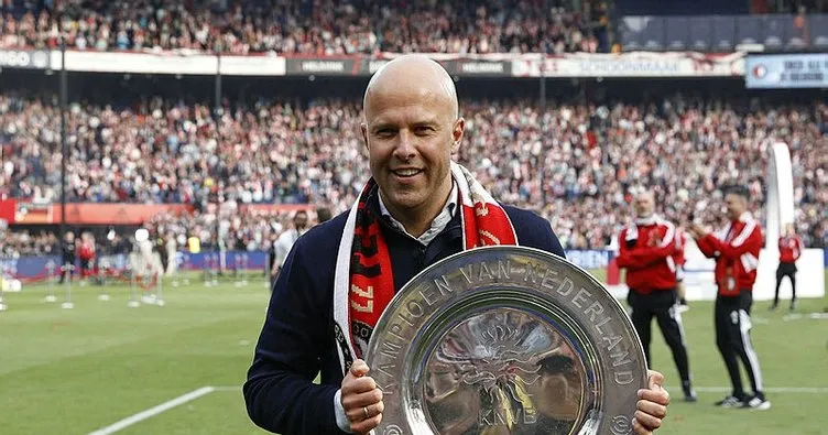 Feyenoord,  Arne Slot ile 2026’ya kadar sözleşme uzattı!