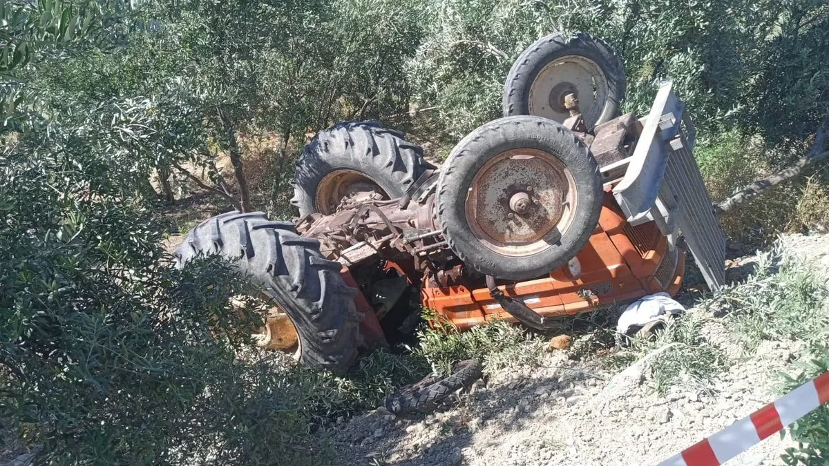 Kullandığı traktörün altında hayatını kaybetti