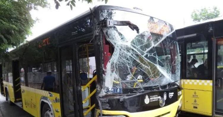 Üsküdar’da İETT otobüsü kaza yaptı