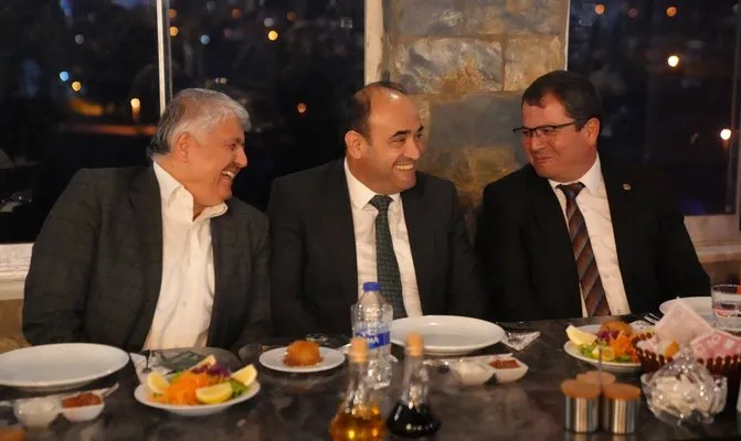Başkan Akdenizli, MHP teşkilatının yemeğine katıldı