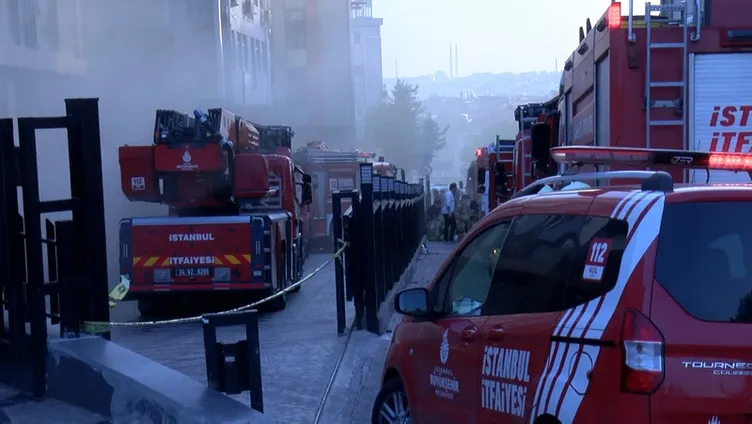 İstanbul Güngören’de korku dolu anlar: 4 katlı kumaş atölyesi kül oldu!